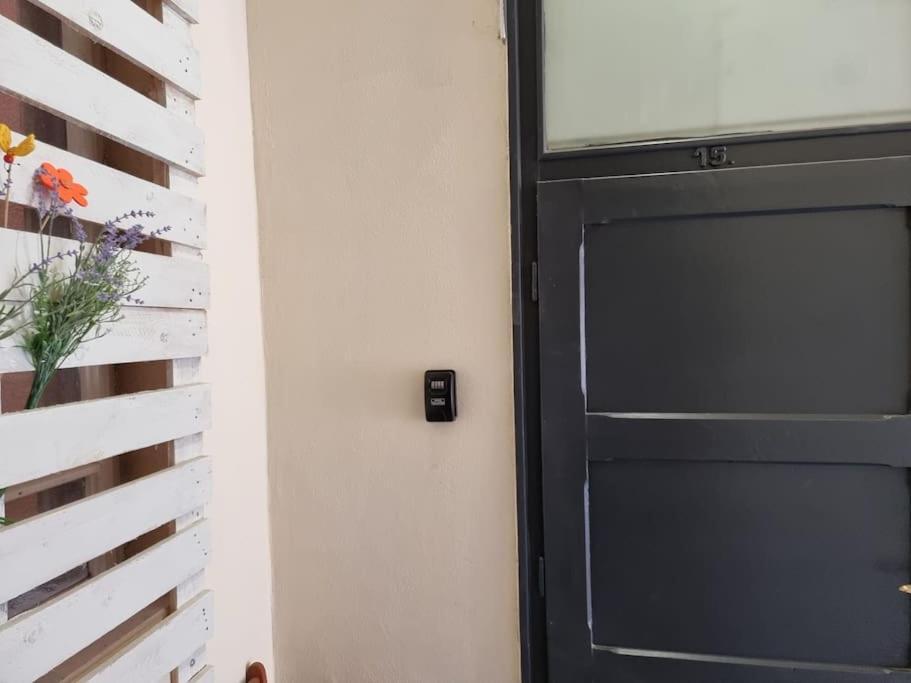 Vintage Apartman In City Center Mişcolţ Exterior foto